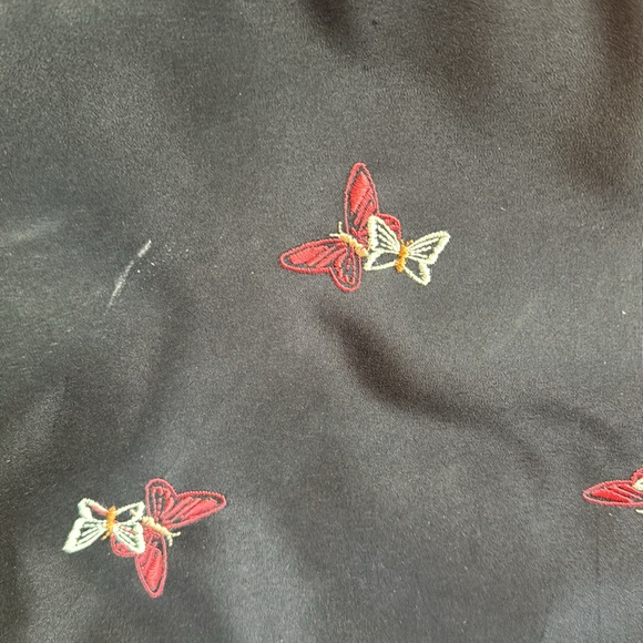 Luggage on wheels - Picture 4 of 5